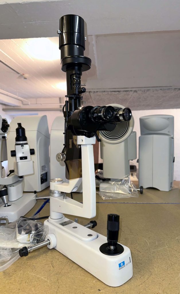 Essilor SLE-50 Lámpara de Hendidura tipo Haag Streit