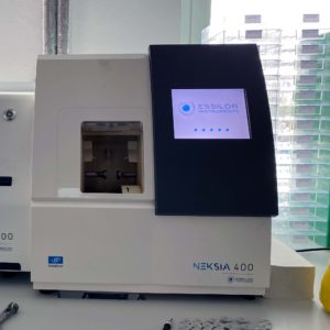 Essilor Neksia 400 Canteadora, Neksia Tracer